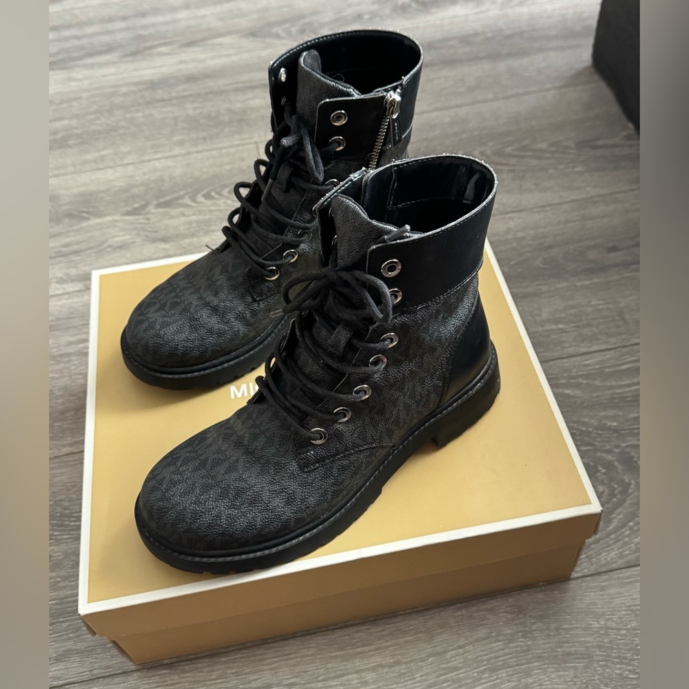 Michael Kors combat boots ✨🖤 - Picture 5 of 15